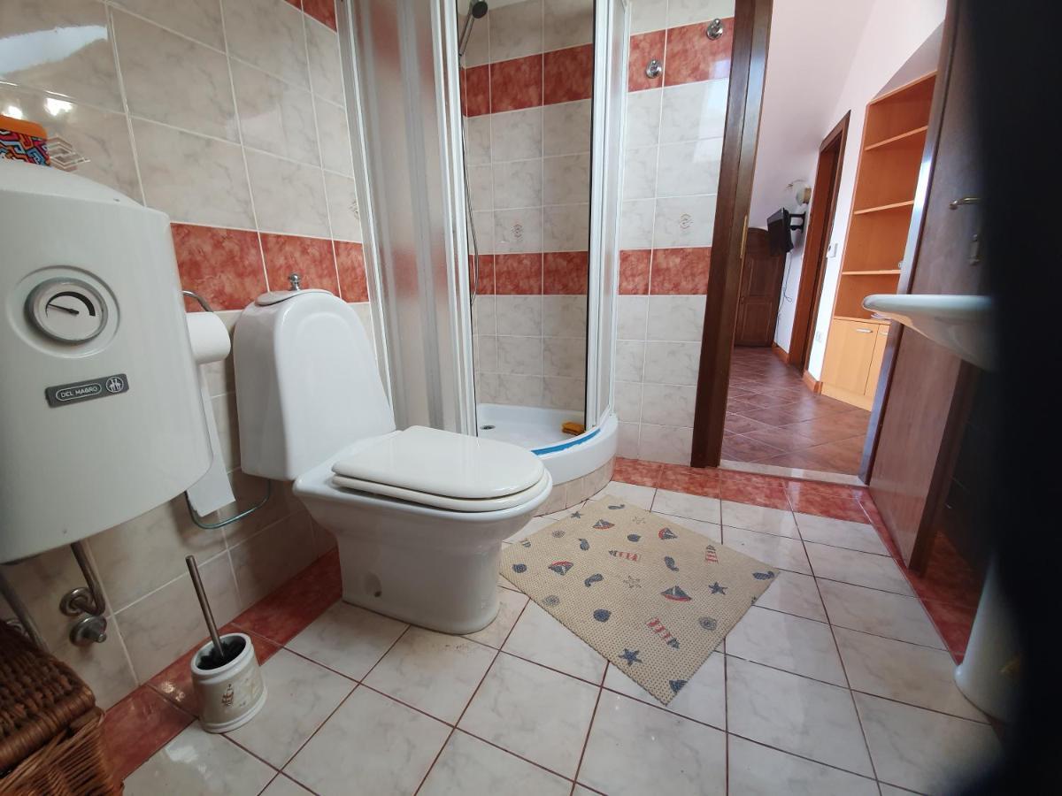 Holiday House "Lea" Lukoran Екстер'єр фото